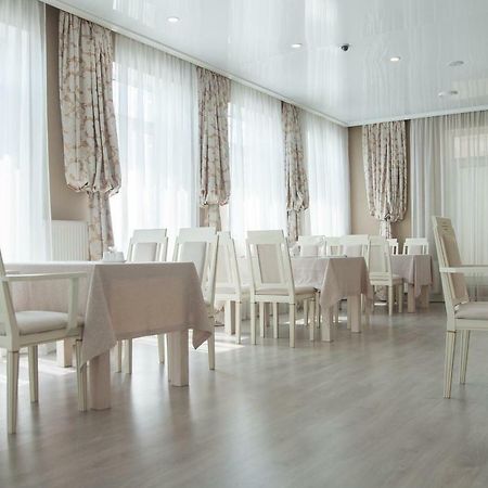 Sovskiye Prudy Hotel Kiev Exterior foto