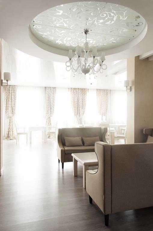 Sovskiye Prudy Hotel Kiev Exterior foto
