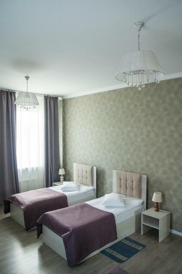 Sovskiye Prudy Hotel Kiev Exterior foto