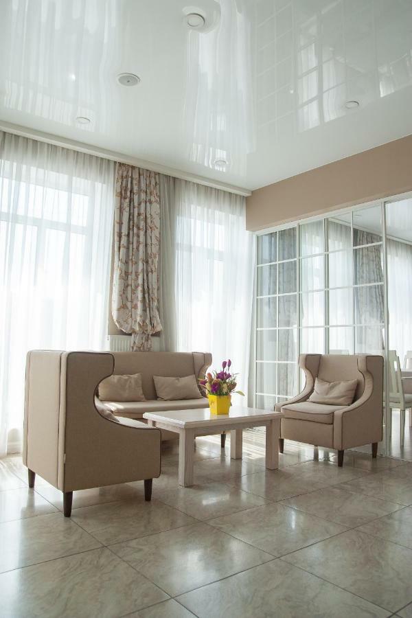 Sovskiye Prudy Hotel Kiev Exterior foto