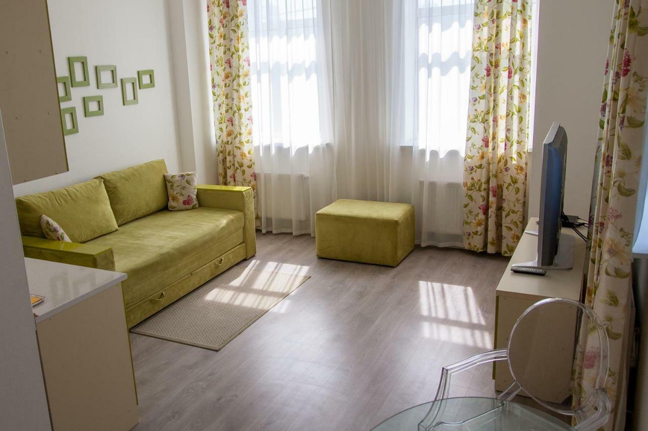 Sovskiye Prudy Hotel Kiev Exterior foto